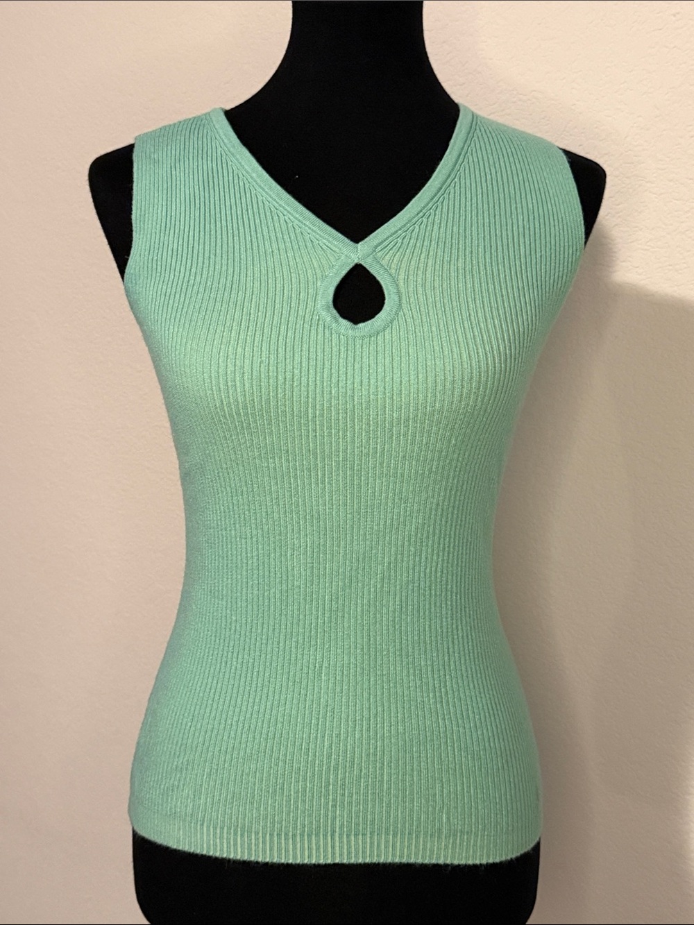 Women’s Darker Mint Green Ribbed Sleeveless Top with Keyhole